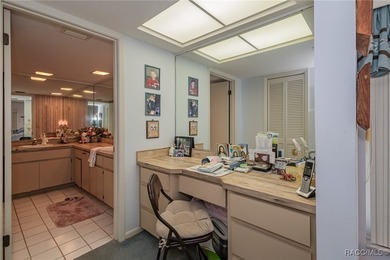 Relax and enjoy convenient living in this 2nd floor corner end - photo 23
