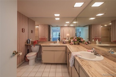 Relax and enjoy convenient living in this 2nd floor corner end - photo 24