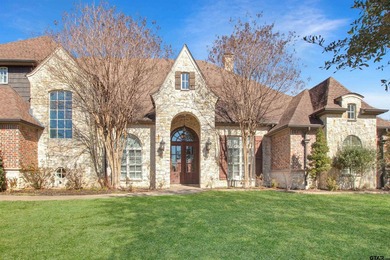Welcome to this extraordinary 6-bedroom, 6-bath home with a - photo 2