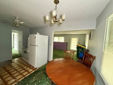 Under contract-accepting backup offers. Discover a rare - photo 4