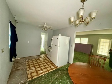 Under contract-accepting backup offers. Discover a rare - photo 5