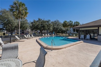 Relax and enjoy convenient living in this 2nd floor corner end - photo 36