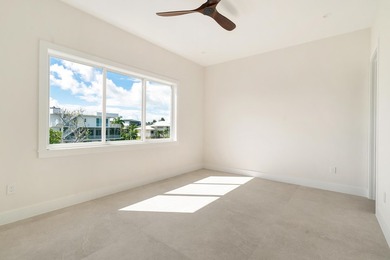 Welcome to 194 Buttonwood Lane, a rare waterfront sanctuary - photo 45