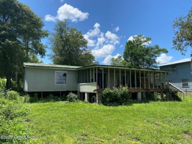 Lake Home For Sale in Interlachen, Florida
