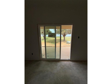 New Construction on Live Oak Golf Course! This stunning - photo 4