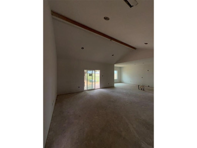 New Construction on Live Oak Golf Course! This stunning - photo 5