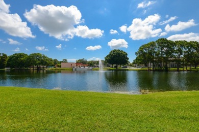 (private lake, pond, creek) Condo For Sale in Port Saint Lucie Florida