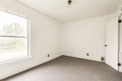 Great opportunity for both owner-occupants and investors! This - photo 13