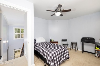 Located in a peaceful cove just minutes from Silo Square! A - photo 15