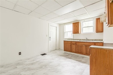 Great opportunity for both owner-occupants and investors! This - photo 18