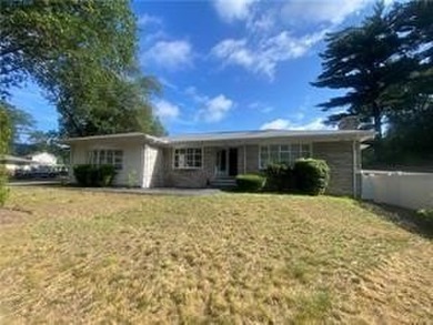 Olney Pond Home For Sale in Lincoln Rhode Island