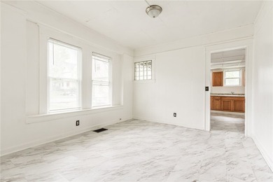 Great opportunity for both owner-occupants and investors! This - photo 22