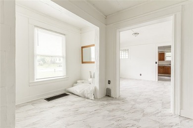 Great opportunity for both owner-occupants and investors! This - photo 23