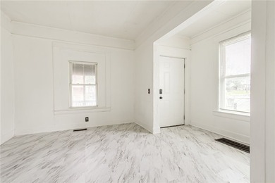 Great opportunity for both owner-occupants and investors! This - photo 27
