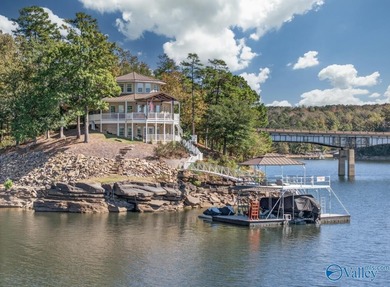 Lewis Smith Lake Home For Sale in Crane Hill AL