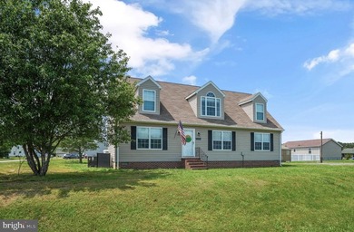 Welcome to your dream home nestled in the highly sought-after - photo 3