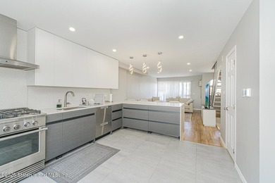Welcome to 210 Tennyson Drive, Staten Island, NY 10308 a - photo 8
