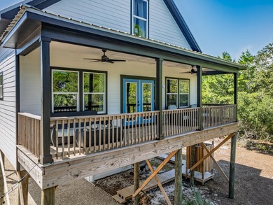 NEWER 2023 BUILT ALLIGATOR POINT GETAWAY! Paid off Solar Panel - photo 2