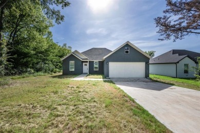 Lake Home For Sale in Quinlan, Texas