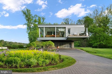 Riverscape is a rare architectural estate lifted gracefully - photo 13
