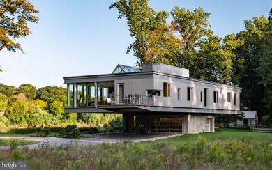 Riverscape is a rare architectural estate lifted gracefully - photo 14