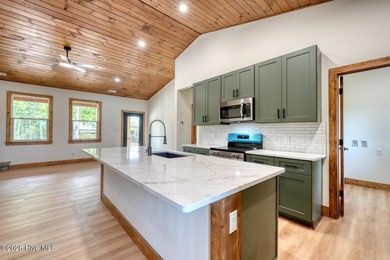 Welcome to this stunning 3-bedroom, 3-bathroom modern rustic - photo 19