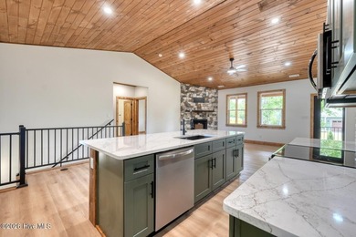Welcome to this stunning 3-bedroom, 3-bathroom modern rustic - photo 20