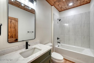 Welcome to this stunning 3-bedroom, 3-bathroom modern rustic - photo 36
