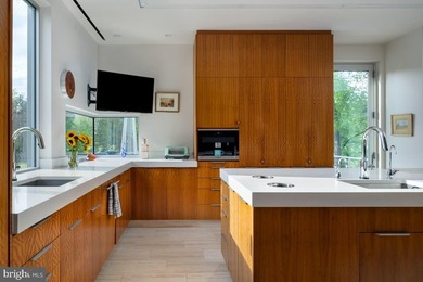 Riverscape is a rare architectural estate lifted gracefully - photo 36