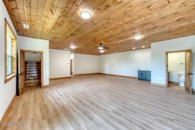 Welcome to this stunning 3-bedroom, 3-bathroom modern rustic - photo 38