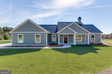 Lake Hartwell Home For Sale in Hartwell Georgia