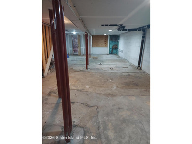 2 FAMILY END UNIT HAS A 3 BEDROOM MAIN AND A BRAND NEW STUDIO - photo 10