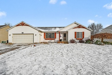 Green Lake - Allegan County Home For Sale in Caledonia Michigan