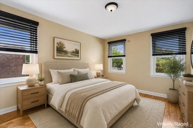Welcome to this well-maintained semi-detached home in the heart - photo 11