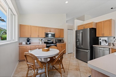 Meticulously maintained and beautifully presented, this - photo 23