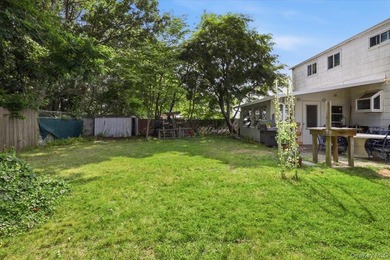 Welcome to 38 Appel Drive in Shirley! This spacious Colonial - photo 24