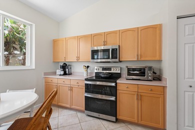Meticulously maintained and beautifully presented, this - photo 24