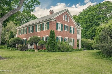 ''Hill House''. Brick mansion with 3-4 BR/2.5BA/2car garage on a - photo 2