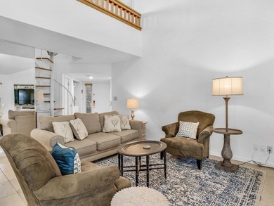 Discover the potential of this 3-bedroom, 3-bath condo located - photo 3