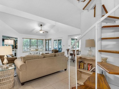 Discover the potential of this 3-bedroom, 3-bath condo located - photo 4