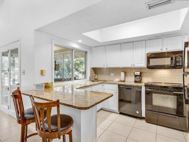 Discover the potential of this 3-bedroom, 3-bath condo located - photo 7