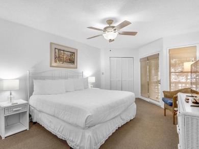 Discover the potential of this 3-bedroom, 3-bath condo located - photo 10