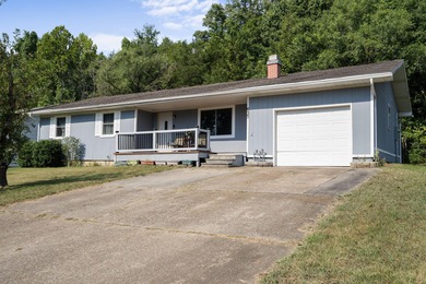 Lake Taneycomo Home Sale Pending in Branson Missouri