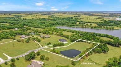 Build your dream home on the last available golf course lot in