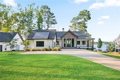 Lake Home For Sale in Eatonton, Georgia