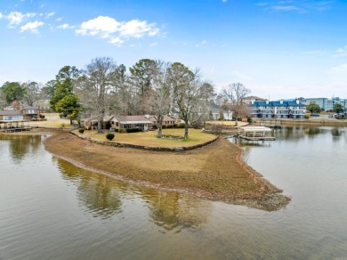 Lake Home For Sale in Hot Springs, Arkansas