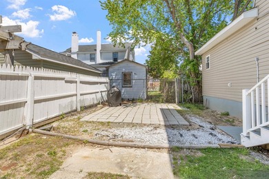 Welcome to this charming 4-bedroom, 2.5-bath single-family home - photo 3