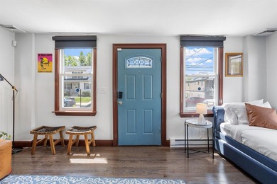 Welcome to this charming 4-bedroom, 2.5-bath single-family home - photo 4