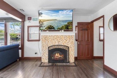 Welcome to this charming 4-bedroom, 2.5-bath single-family home - photo 9
