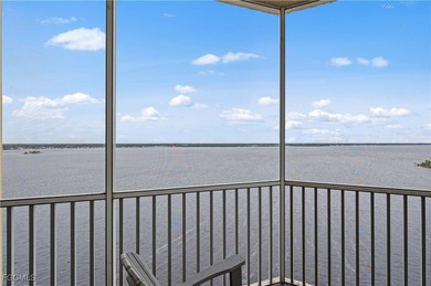 Caloosahatchee River Condo For Sale in Fort Myers Florida